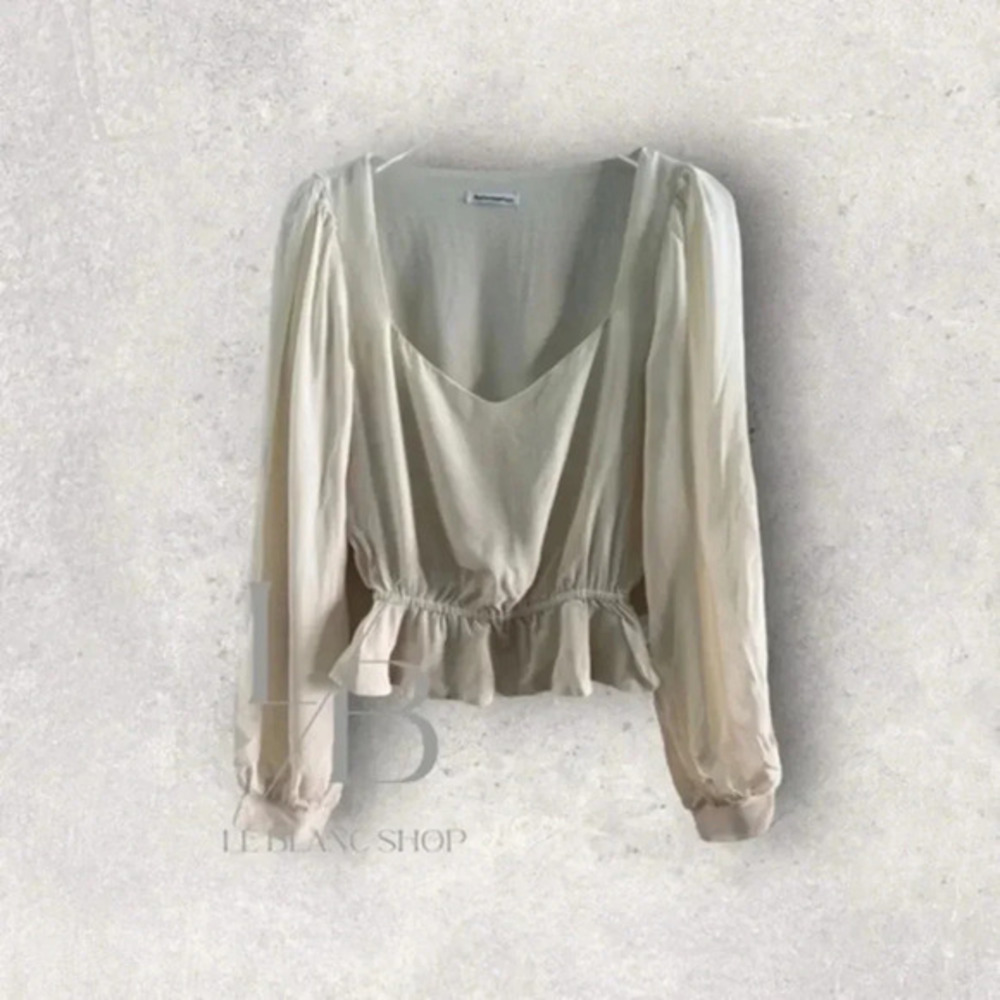 Reformation Ivory Blouse NWOT Size Small B593